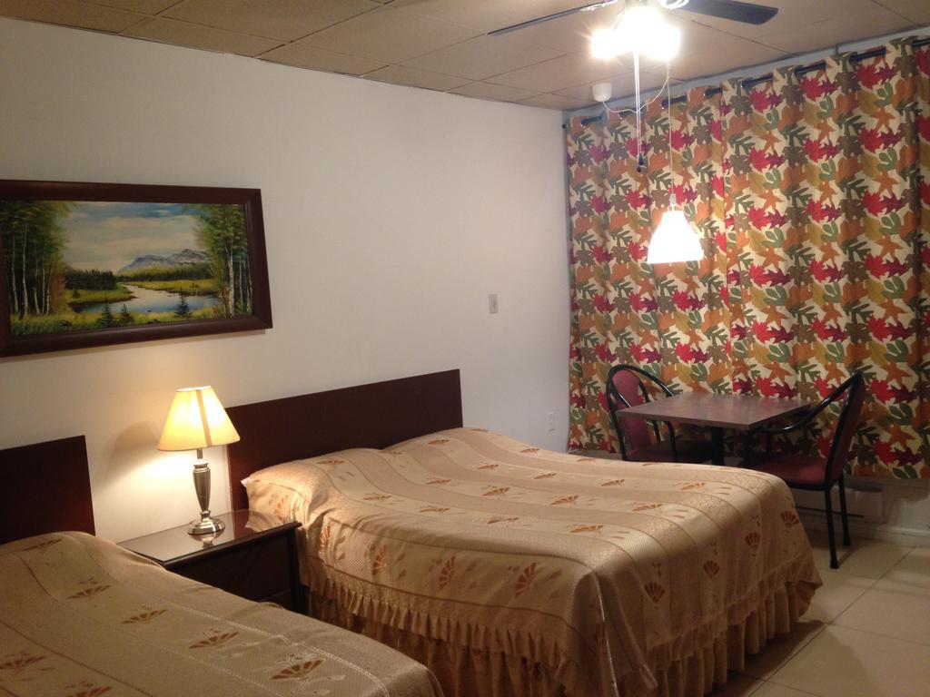 شيربروك Motel Econonuit الغرفة الصورة